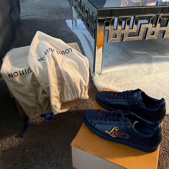 LV Luxembourg Men - Picture 1 of 7